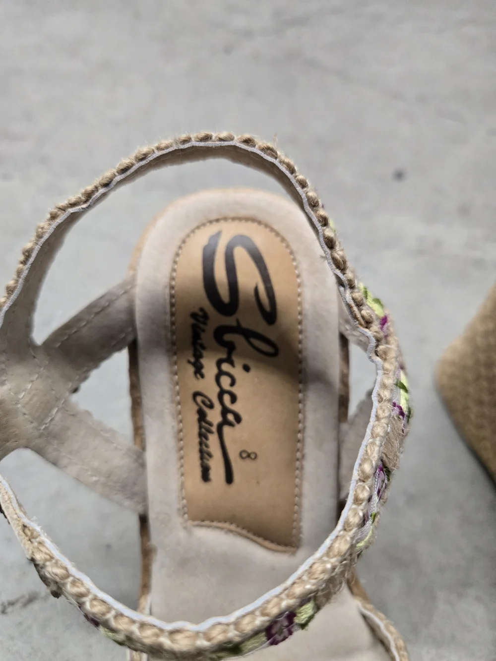 Y2k Tan Floral Embroidered Wedge Sandals! - Picture 5 of 5